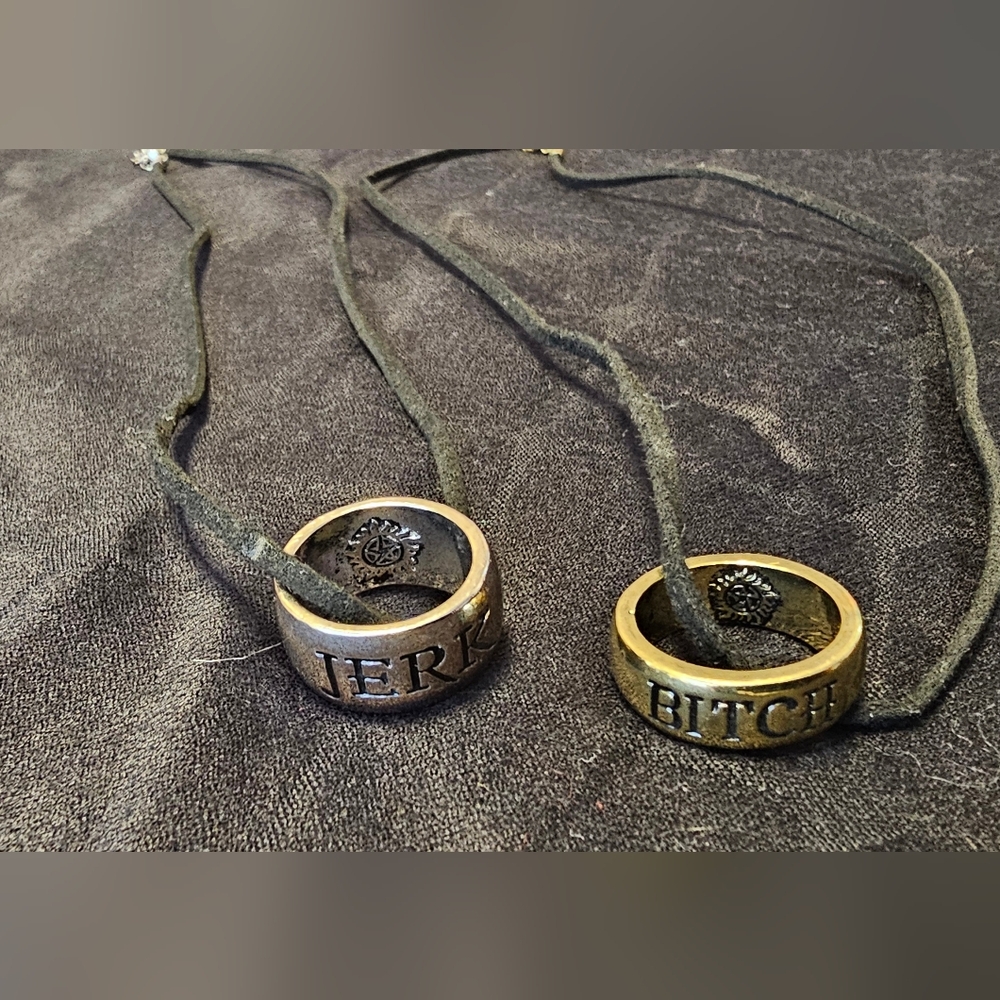 Supernatural Join The Hunt Jerk Bestie Ring Necklace Set